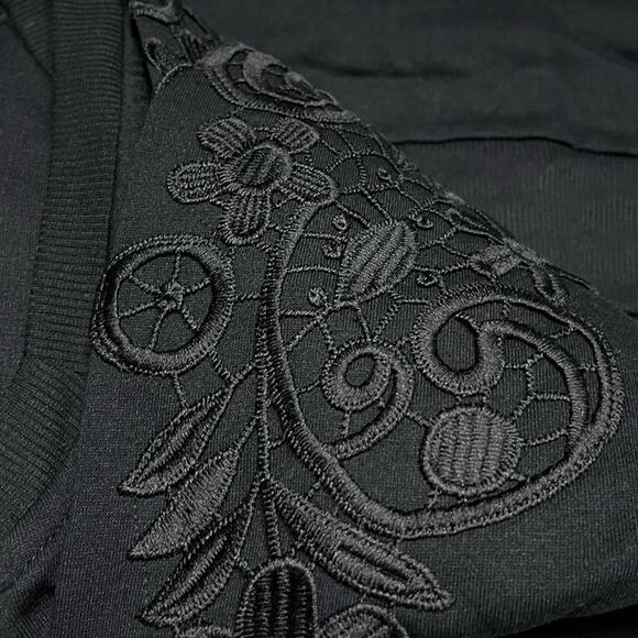 Gloria Vanderbilt Women's Pullover Lace Shoulder Size XXL NWT - Picture 3 of 5